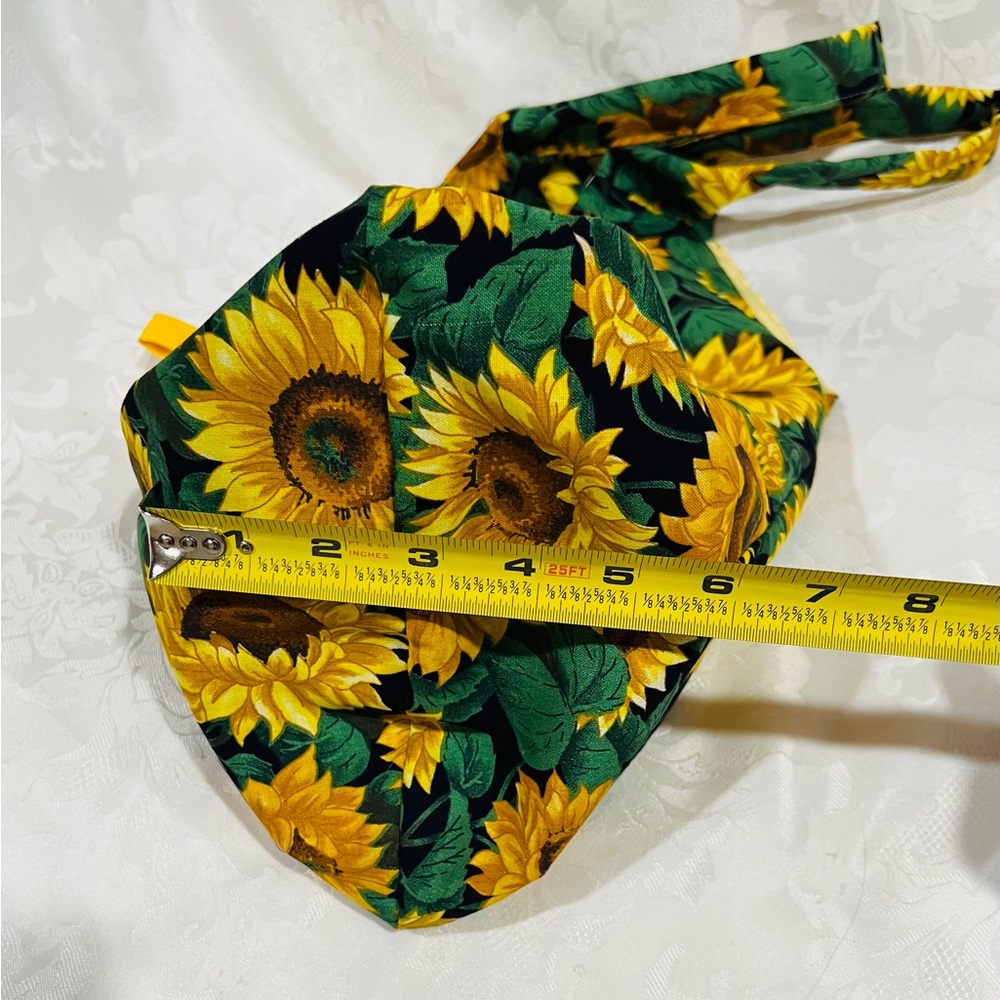 NWOT Sunflower Print Tote Bsg with Pockets - Picture 8 of 8